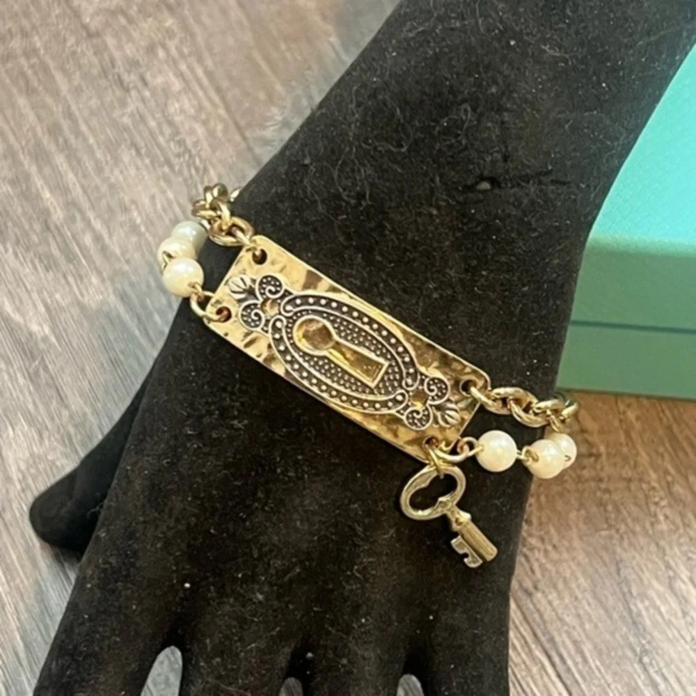 Lock and Key Gold Tone and Pearl Bracelet